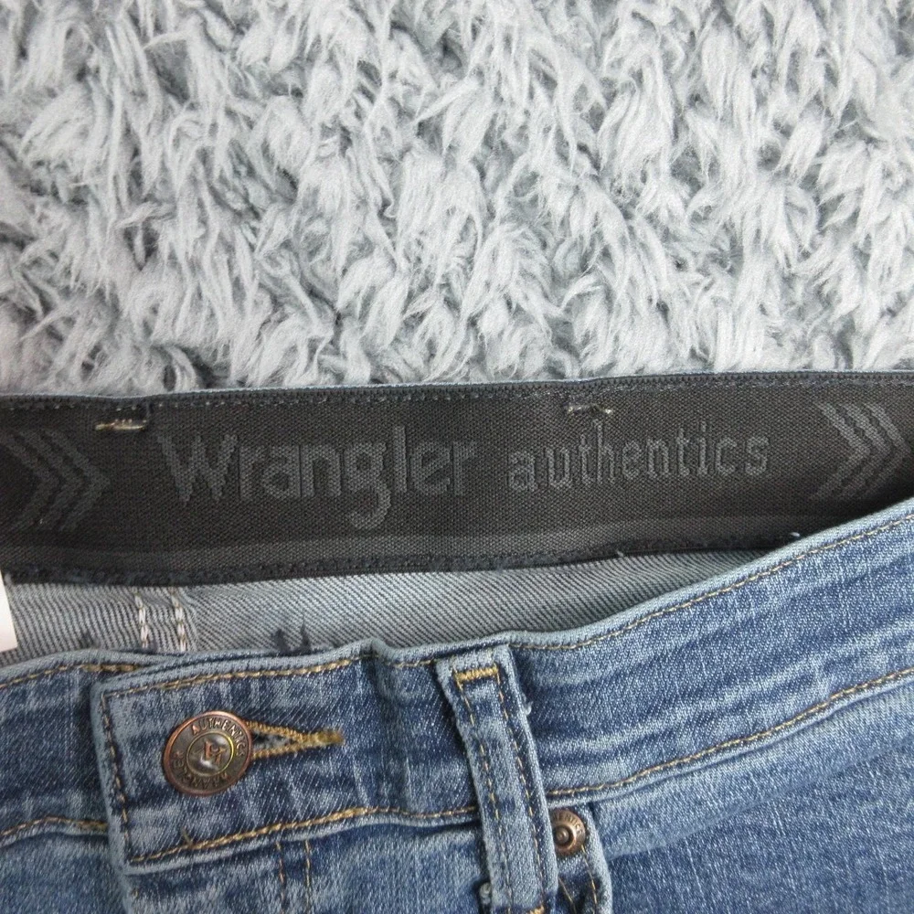 Wrangler Authentics Jeans Mens 34x30 Blue Denim Straight Leg Stretch 34x30* NWT